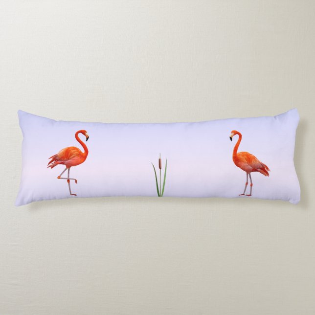 Coussins Longs Beaux flamants roses sur nuances de bleu clair (Devant)