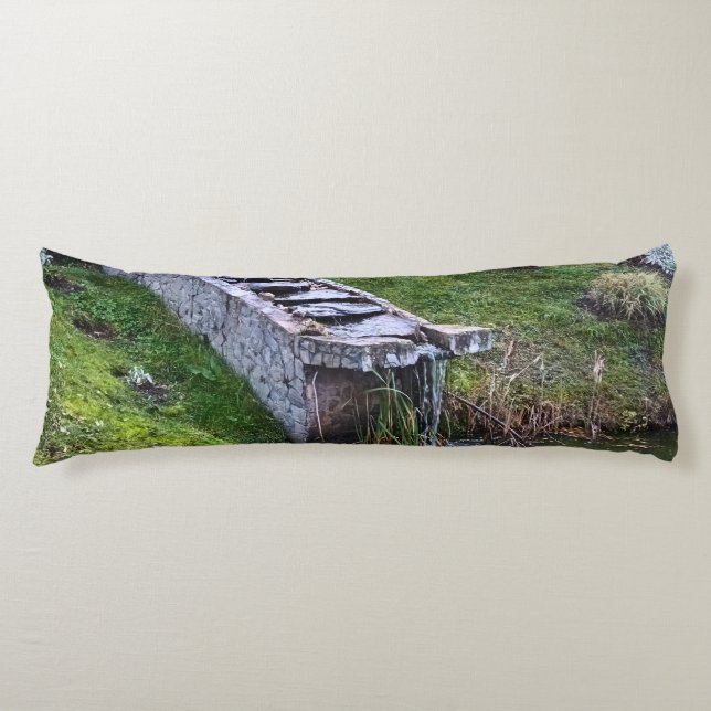 Coussins Longs Belle Cascade de Jardin – Nature Sauvage Roumanie (Devant)