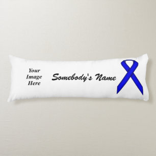 Coussins Longs Bleu Standard Ribbon Tmpl par Kenneth Yoncich
