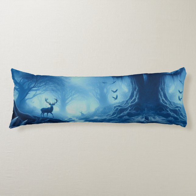 Coussins Longs Cerf dans la forêt noire de la brume bleue (Devant)