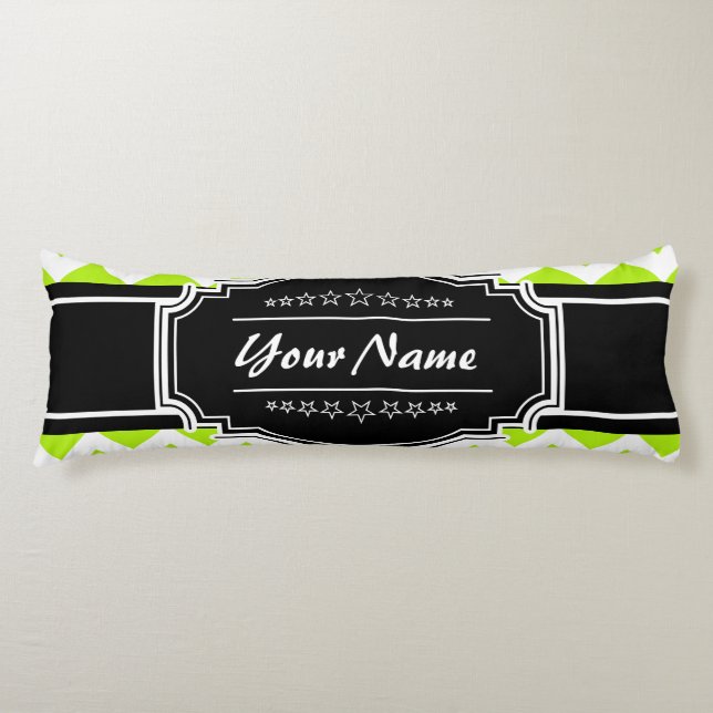 Coussins Longs Chevron vert citron avec nom personnalisé noir (Devant)
