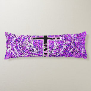 COUSSINS LONGS CROIX NOIRE ET ROSE AVEC ARRIÈRE - PLAN VIOLET