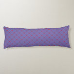 Coussins Longs Diamond Shaped Red Heart & Line Art<br><div class="desc">This design features bright red hearts almost connected by diagonal red lines making a diamond shape, or a square rotated 45 degrees. A simple yet bold pattern and theme that doesn't scream romance from the highest mountain, perfectly acceptable as a gift to friends and family as well as in the...</div>