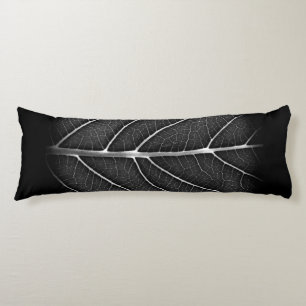 Coussins Longs Feuille lumineuse noir et blanc en gros plan