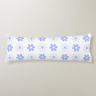 Coussins Longs Fleurs bleu ciel et blanc sur blanc