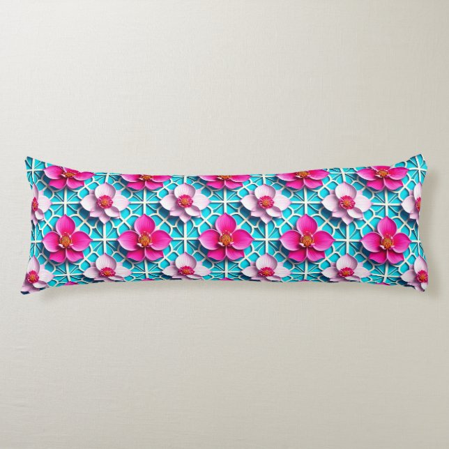 Coussins Longs Fleurs roses sur fond bleu géométrique (Devant)