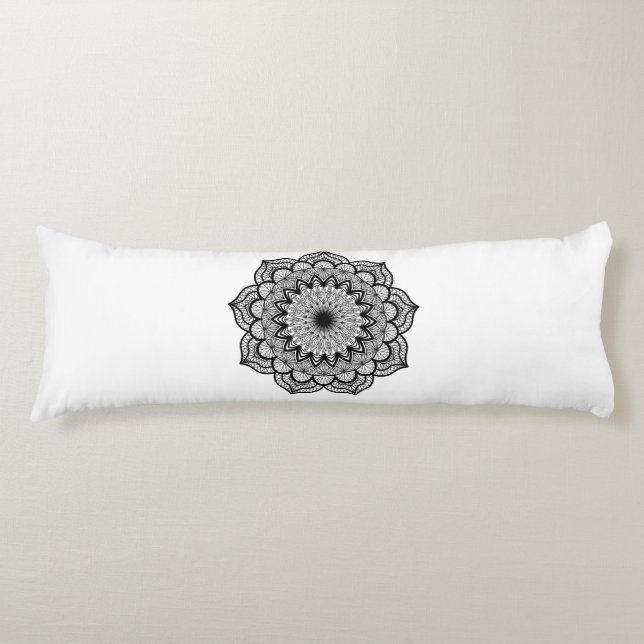 Coussins Longs Mandala noir sur fond blanc (Devant)