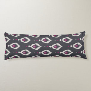 Coussins Longs Motifs tribaux chics noirs et violets ikat