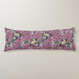 Coussins Longs Oiseaux dans le jardin lilas rose