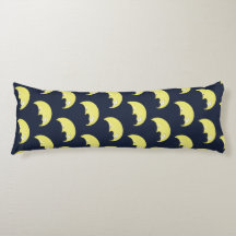 Oreiller de corps avec motif de lune souriante