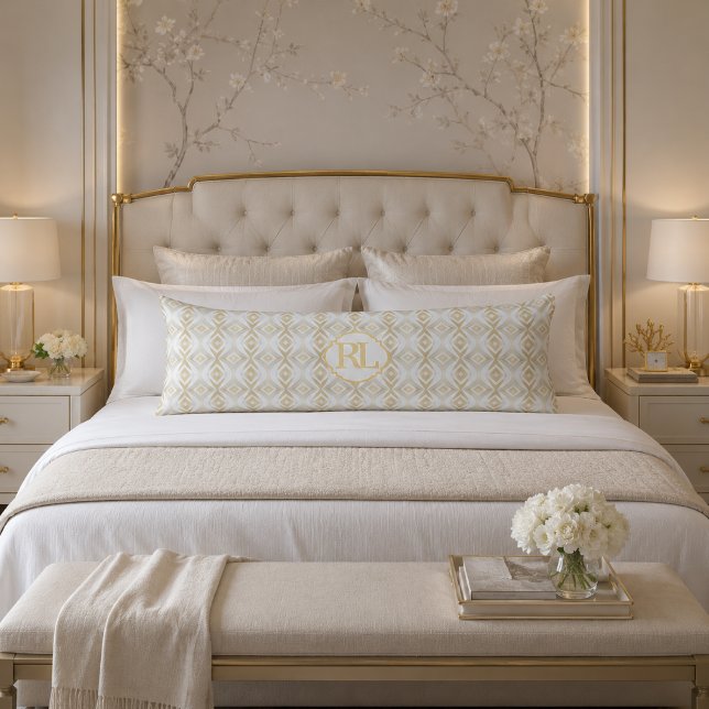 Coussins Longs Oreiller géométrique monogramme neutre de luxe (Luxe Monogrammed Gold Neutral Geometric Body Pillow )