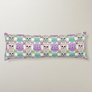 Coussins Longs Petits hiboux mignons aux couleurs pastel