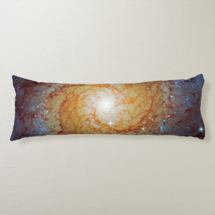 Coussins Longs Photo de la galaxie spirale de Messier 74 dans l'e