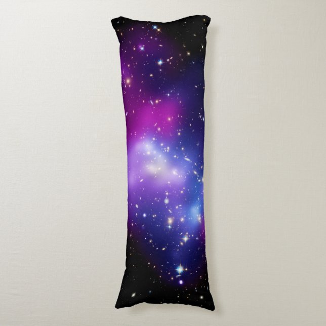 Coussins Longs Photo de l'espace du groupe de galaxies MACS J0717 (Devant (Vertical))