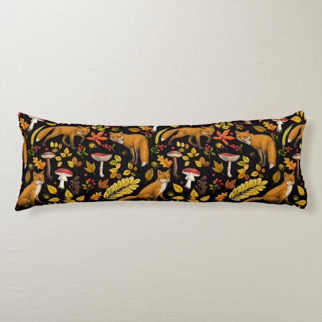 Coussins Longs Renard d'automne sur noir (Devant)