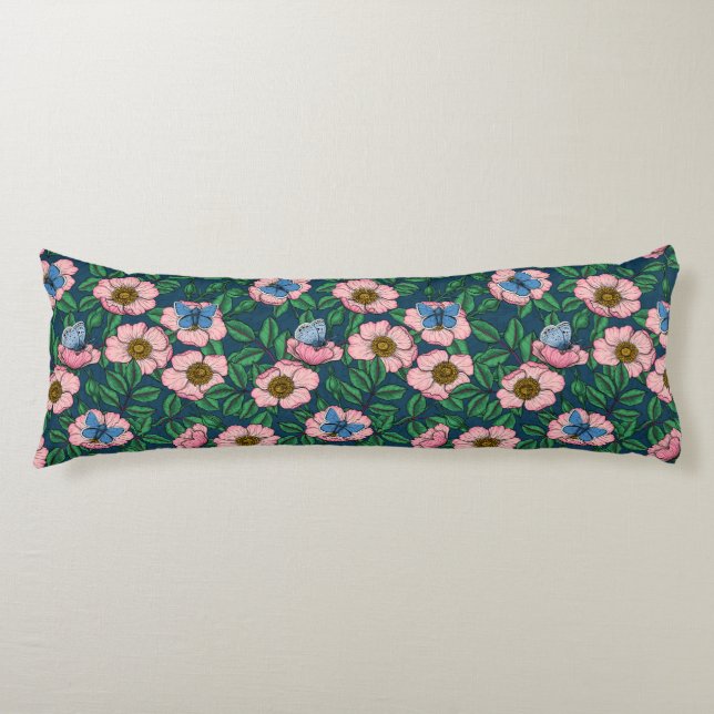 Coussins Longs Rose de chien et papillons (Devant)