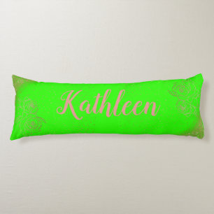 Coussins Longs Roses rose or Rose monogramme sur vert