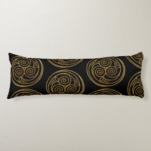Coussins Longs Triple Celtic Knot Swirl Mandala