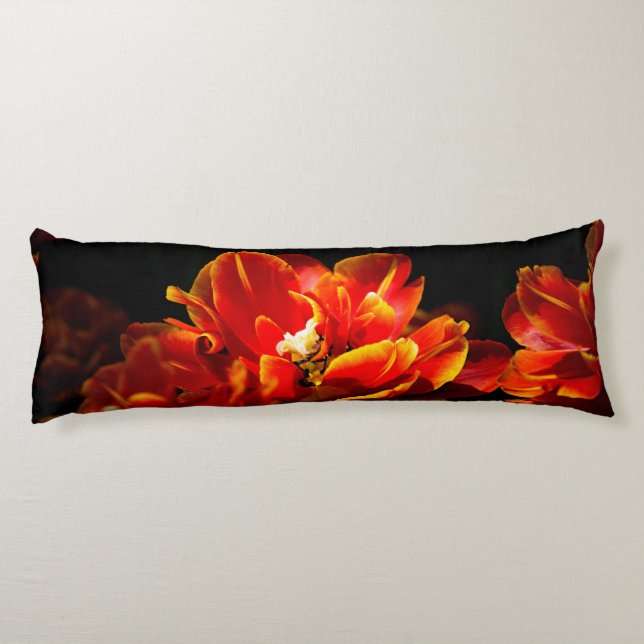 Coussins Longs Tulipes rouges sur fond sombre (Dos)