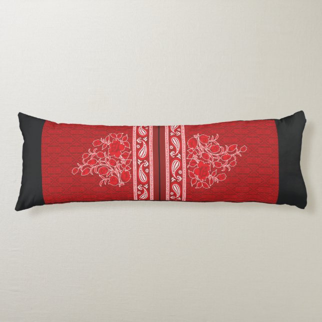 Coussins Longs un motif à croix avec fleurs rouges et vignes (Devant)