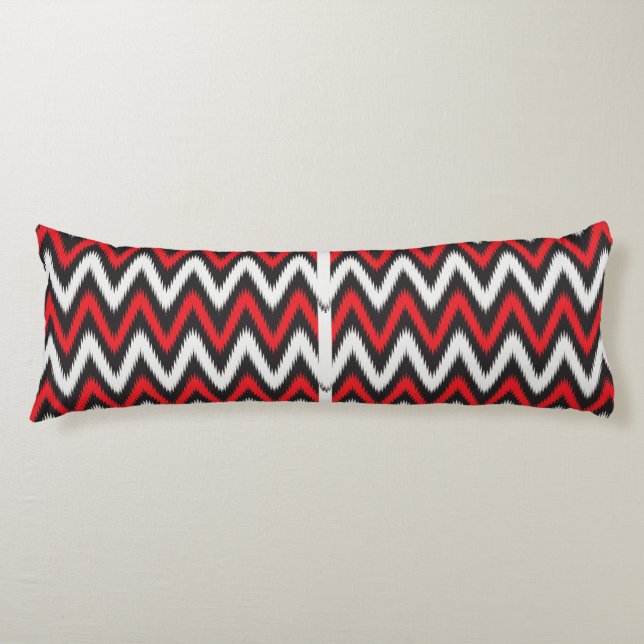Coussins Longs un motif en zigzag rouge et noir sur fond blanc (Devant)