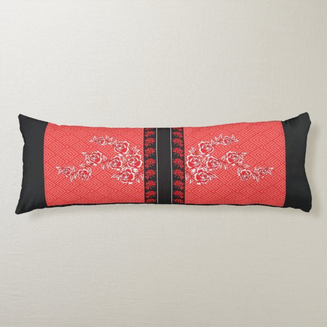 Coussins Longs un motif rouge et noir avec des fleurs (Devant)