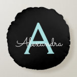 Coussins Ronds Aqua Teal Blue Script Girly Monogram<br><div class="desc">Noir et Aqua Bleu Turquoise Simple Script Monogramme Nom Pouf Coussin. La coussin fait le cadeau parfait pour 16 ans,  mariage,  douche nuptiale,  baby shower ou bachelorette pour quelqu'un décorant sa chambre en or rose.</div>