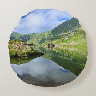 Coussins Ronds Balea Lake en Roumanie : une photographie alpine é