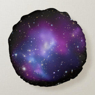 Coussins Ronds Beaux groupes cosmiques de galaxie de l'espace