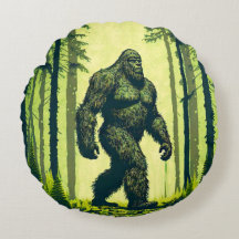 Bigfoot se promène dans une forêt Sasquatch