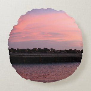 Coussins Ronds Coucher de soleil rose caribéen sur une mer calme 