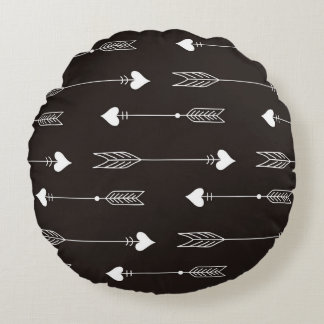 Coussins Ronds Flèches, coeurs, motif vintage abstrait.
