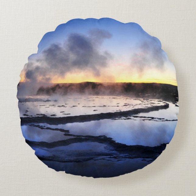 Coussins Ronds Fumée de geyser au coucher du soleil (Devant)