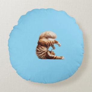 Coussins Ronds Funny Red and White Maine Coon Cat Doing Yoga