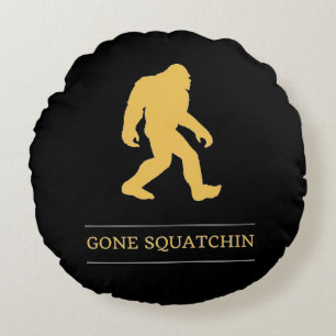 Coussins Ronds Grand Squatchin allé par pied drôle Sasquatch
