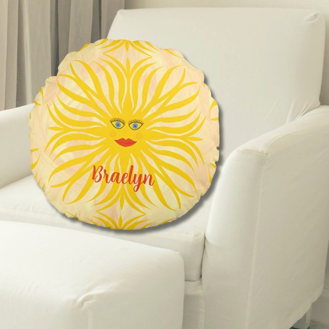 Coussins Ronds Illustration d'enfant jaune soleil et soleil joyeu (Happy Sunshine Sun Personalized Round Pillow)
