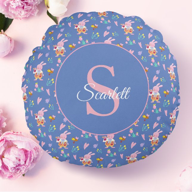 Coussins Ronds Lapin Rose Fantaisiste & Fleurs Monogramme Bleu (Créateur téléchargé)