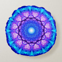 Mandala bleu et pourpre lumineux