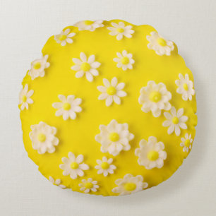 Coussins Ronds Marguerites avec un arrière - plan jaune