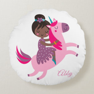 Coussins Ronds Mignonne Black Haired Girl équitation sur une lico