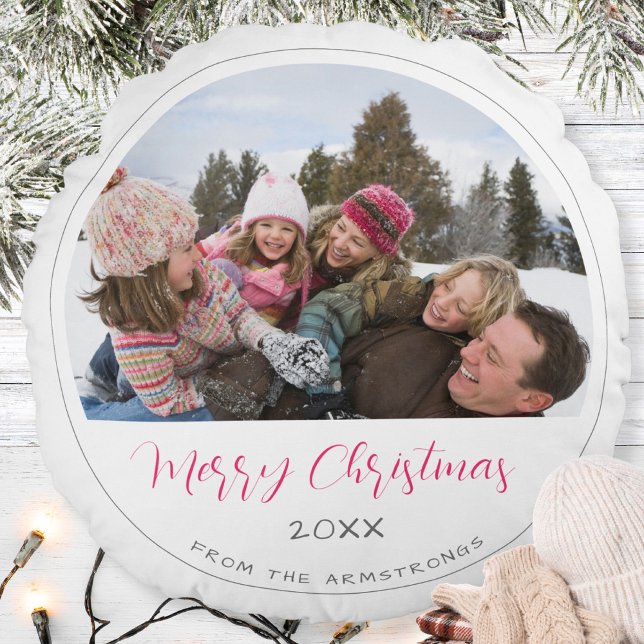 Coussins Ronds Modern Script Photo Christmas Keepsake (Merry Christmas Script Family Photo Keepsake Round Pillow ©Susanne Sachers - Sunny Mind 🌞)