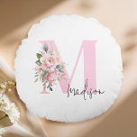 Coussins Ronds Moderne Élégant rose Floral Nom initial Monogramme<br><div class="desc">Créez votre propre oreiller à lancer personnalisé avec un monogramme initial à lettre personnalisée avec un élégant bouquet floral aquarelle et un design de typographie moderne.</div>