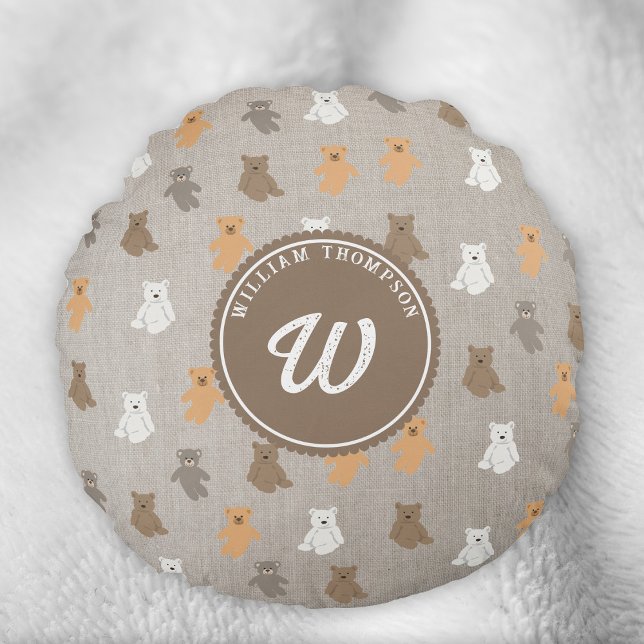 Coussins Ronds Monogramme initial du Motif de l'ours mou (Cute Bear Pattern Initial Monogram Round Pillow)