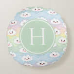 Coussins Ronds Motif de nuages pastel colorés Kawaii Monogramme<br><div class="desc">Ajoutez une touche mignonne à votre salon ou chambre à coucher avec cet adorable coussin monogramme. Il présente des nuages kawaii avec un motif de vagues pastel colorées. Personnalisez ce coussin de nuages en ajoutant un monogramme. Ce coussin rond à motif kawaii sera parfait comme cadeau personnalisé.</div>