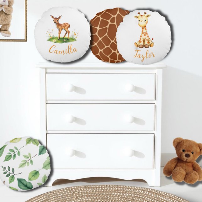 Coussins Ronds Nom personnalisé du cerf de Woodland (Créateur téléchargé)