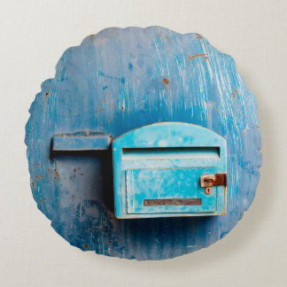 Coussins Ronds Old mail box on doorantique, background, blue, box
