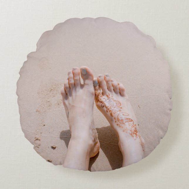 Coussins Ronds Photographie de focalisation sélective des pieds a (Devant)