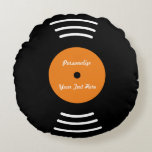 Coussins Ronds Pilote de lancement de disque vinyle personnalisé<br><div class="desc">Musique vinyle personnalisée disque lancer oreiller. Coussin rétro mignon pour canapé, canapé ou lit dans la chambre. Couleur arrière - plan personnalisée, par exemple orange. Personnalisable avec nom, monogramme, nom de bande, date, etc. Design de nouveauté amusant pour revenir à la fête des années 60 les années 70 ou 80....</div>