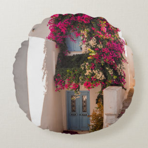 Coussins Ronds Plante ROSE ET VERT SUR MUR BLANC EN BÉTON