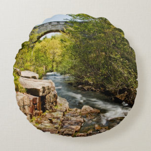 Coussins Ronds Pont au-dessus de rivière